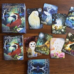 Enchanted Earth Oracle Deck - Jessica Lahoud (Illustrated)